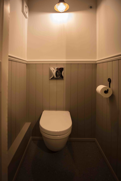 Vintage Shepherds Hut Toilet Rental